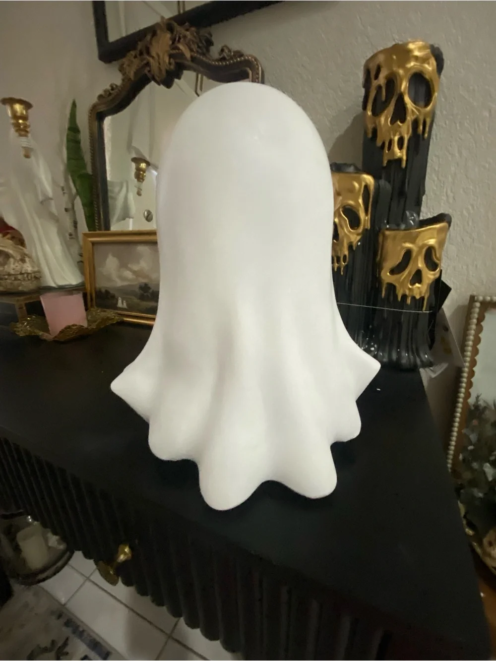 White Ghost coca-cola Can Holder - Decorative Beverage ghost Sculpture